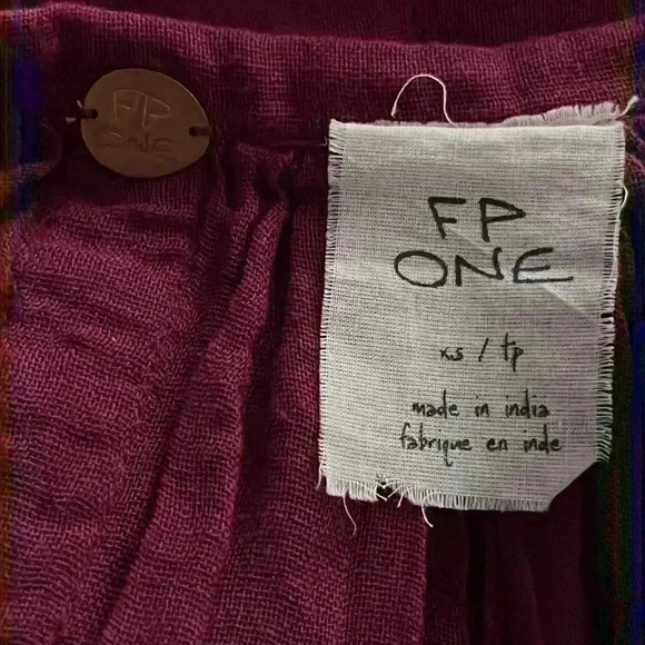 Free People One Boho Flowy Embroidered Cropped Blouse Size XS - Picture 6 of 8